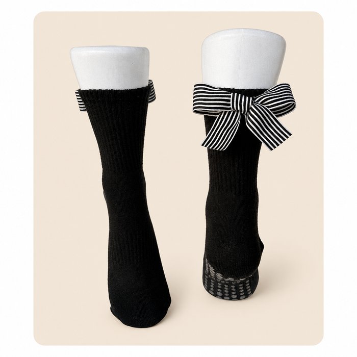 The Classy grip socks