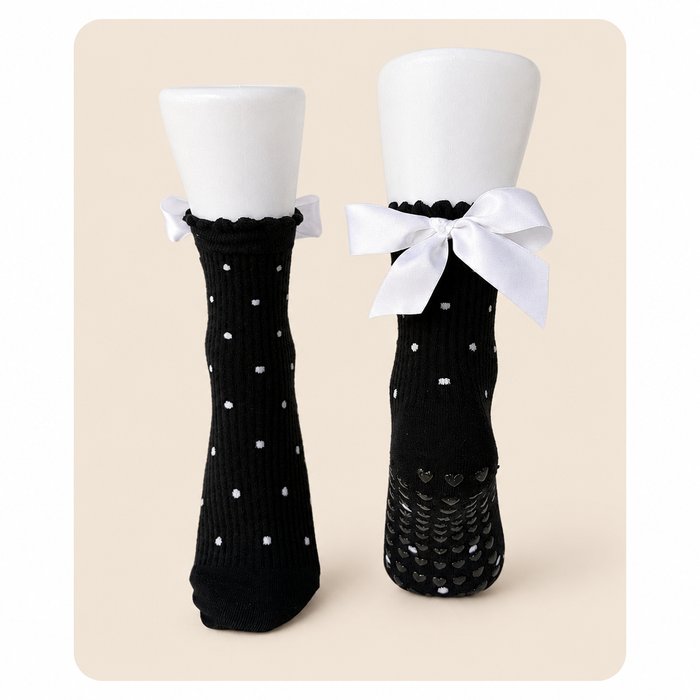 The Elegant grip socks